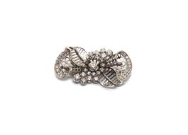 Art Déco Platinbrosche mit Brillanten (zus. ca. 1.6ct)