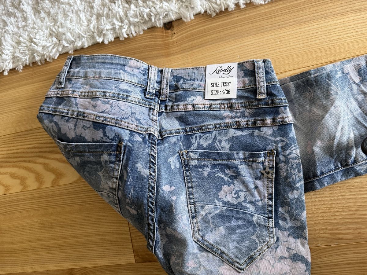 Jeans: Jeans – Neuf avec emballage d'origine à Itingen par jessi811 2