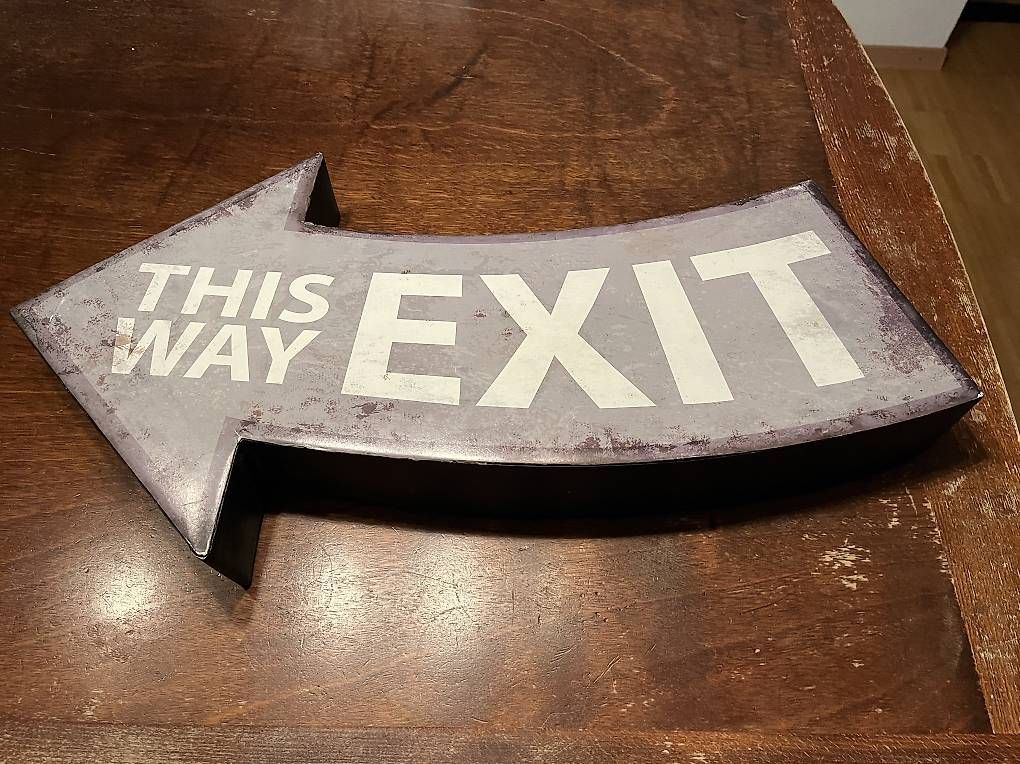 Schilder: Panneau "this way exit" – Gebraucht aus Penthalaz von venizelos