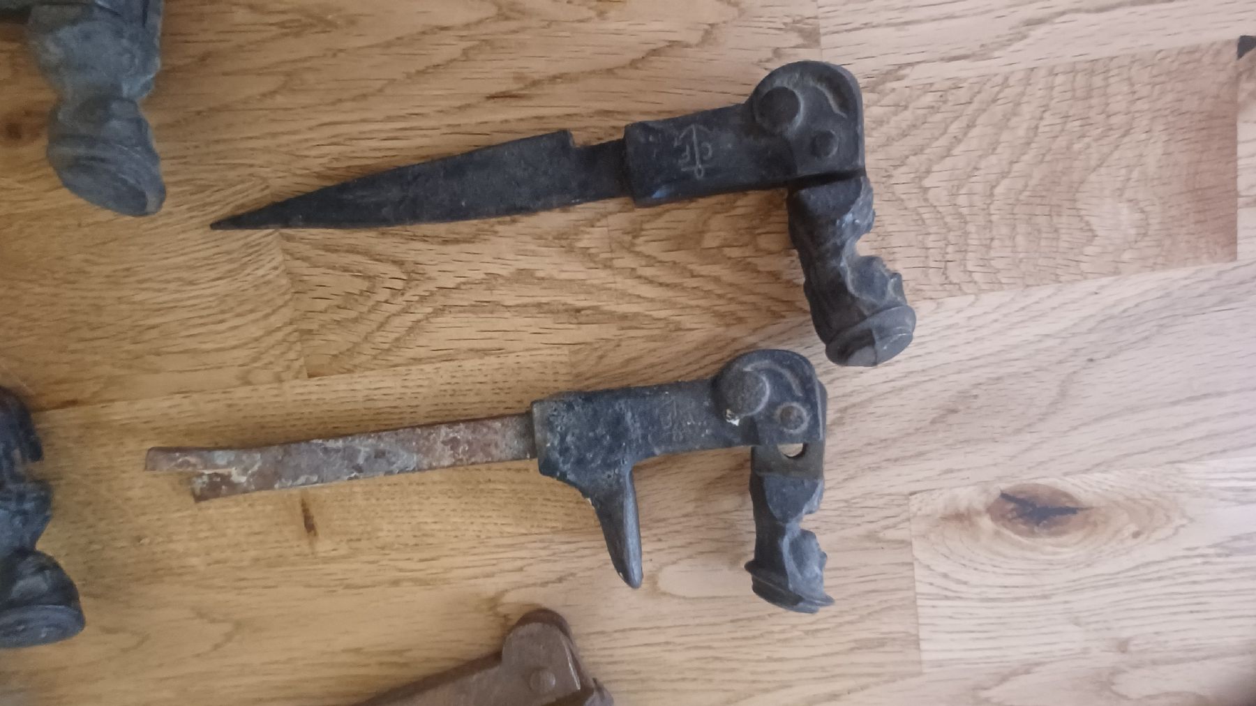 Ferramenta: Rückenhalter Fenster  – Usato da Flawil venduto da Pinkmalibu 6