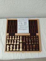 SCHACHSPIEL AUS HOLZ
