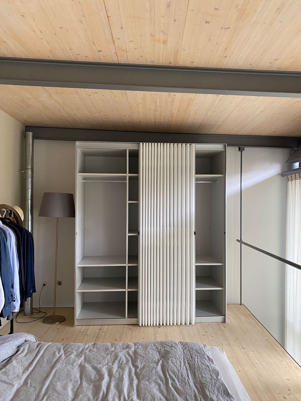 Thut Armadi: Kleiderschrank mit Thut Faltvorhang – Nuovo (secondo la descrizione) da Brugg AG venduto da youkay 2