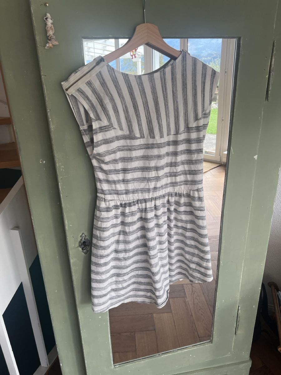 Vestiti: Robe courte à rayures gris et blanc, taille S – Usato da Walenstadt venduto da Unianrig 1