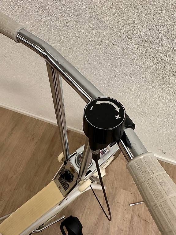Tunturi Hometrainer: Vintage Tunturi Ergometer W Heimtrainer – Usato da Obernau venduto da Arche_Noah_Brocki 8