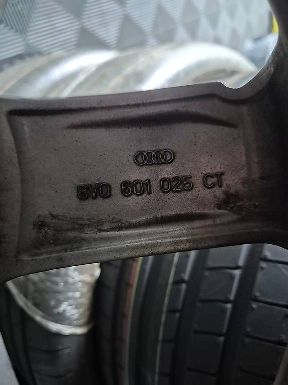 Pneumatici & Ruote complete: Roues Audi A3 hiver 17 pouces – Usato da Bussigny venduto da NoLimiit 4