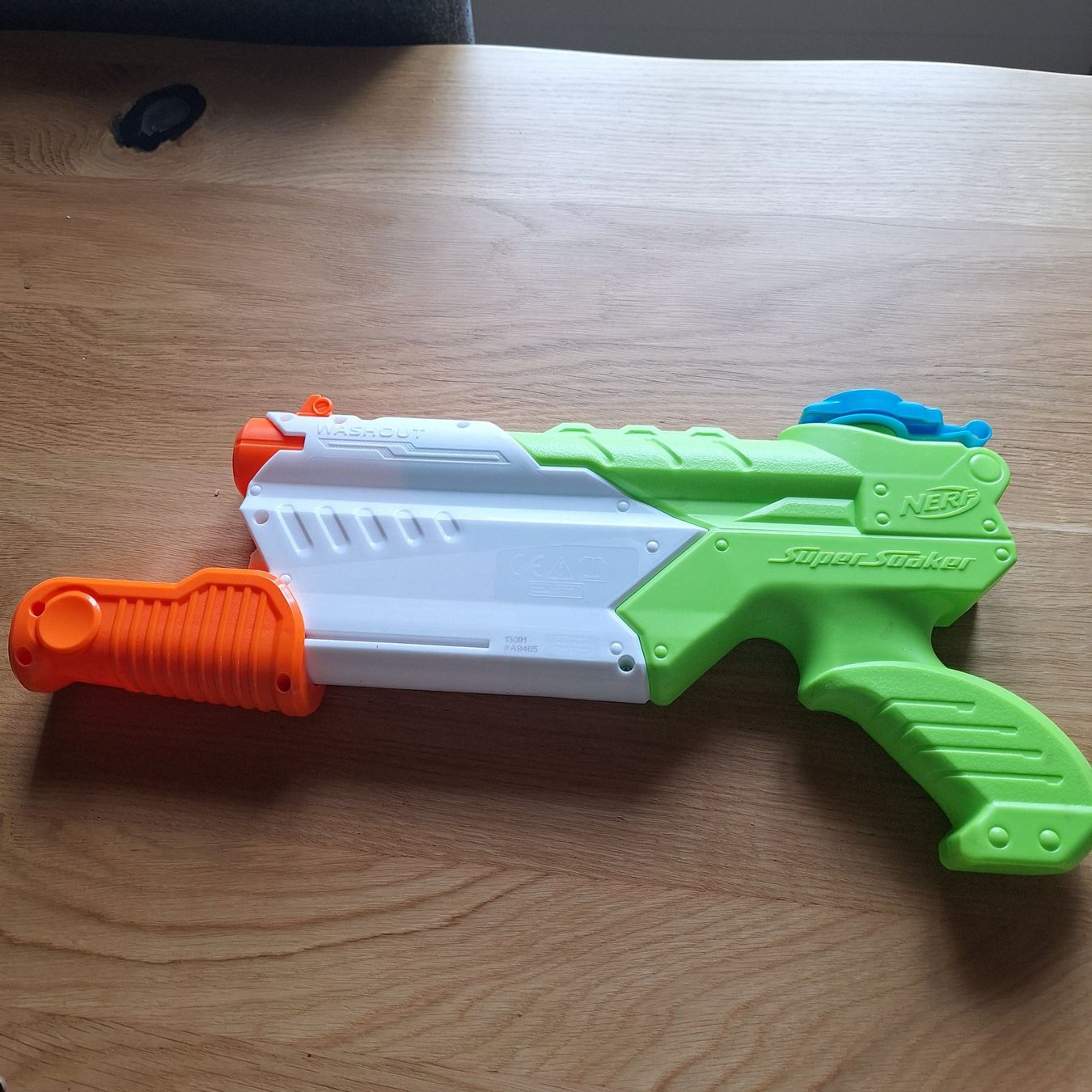 Nerf Spielzeuge: NERF Super Soaker Flashout Wasserspritzpistole – Neu (gemäss Beschreibung) aus Hettenschwil von Schneuggi2 1