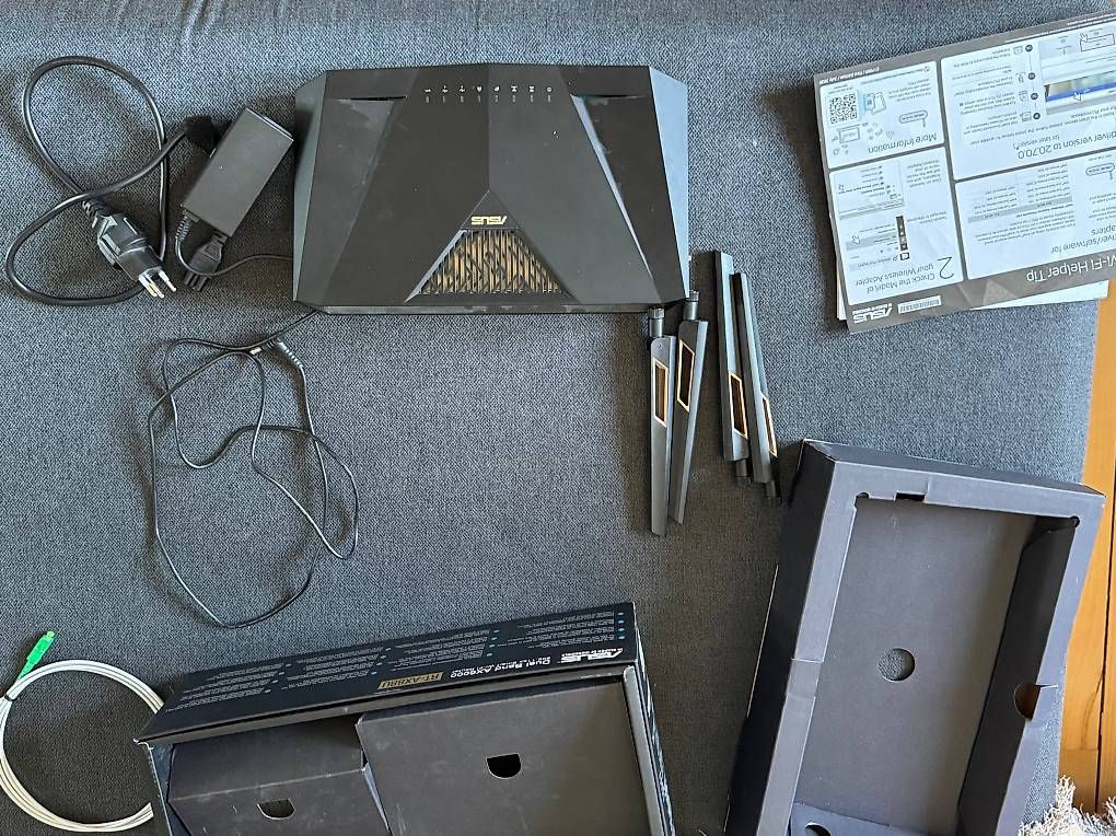 Modem & Router: ASUS RT-AX88U ROUTER – Usato da Obernau venduto da pet_rtf8 1