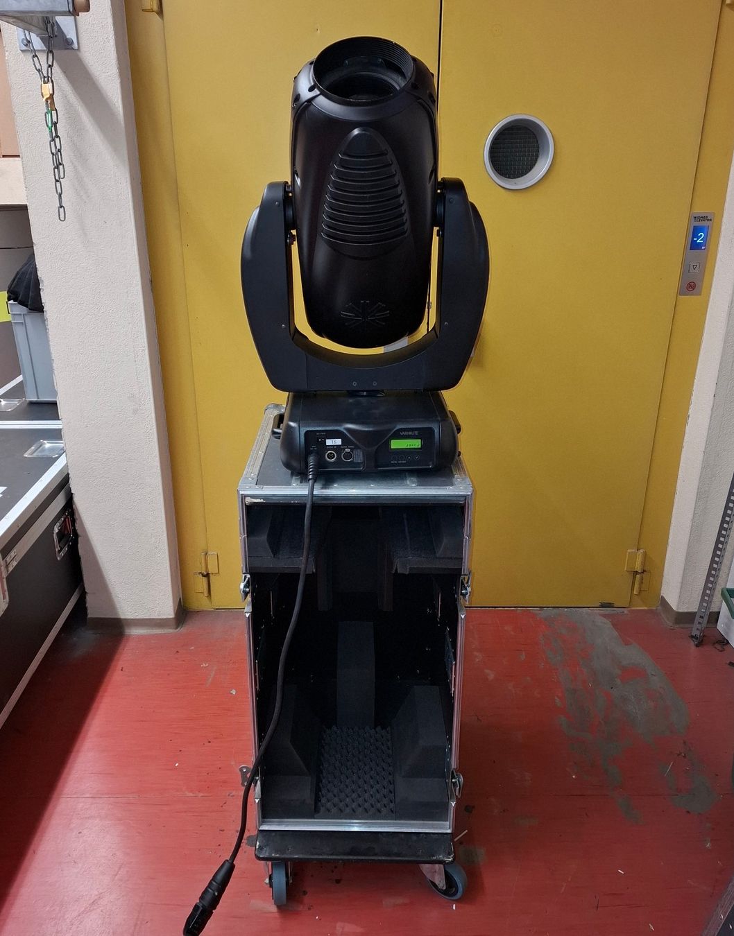 Lampes: Moving Head Varilite VL-3000 Spot – D'occasion à St. Gallen par moving_st.gallen 1
