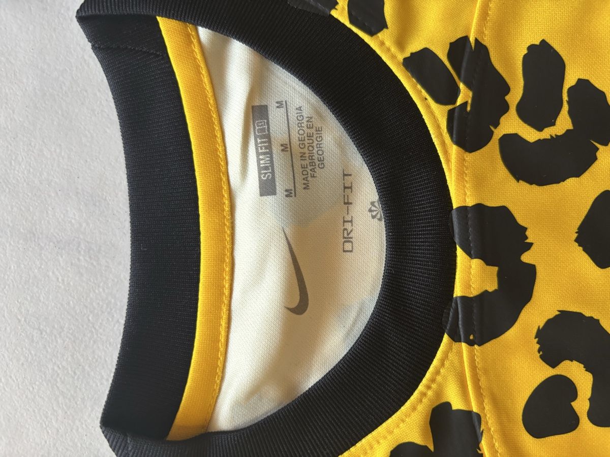 Young Boys Leibchen & Hosen: YB Timmermahn Sondertrikot 2026 – Neu und originalverpackt aus Kirchberg BE von LiiLaaLuu_98 2