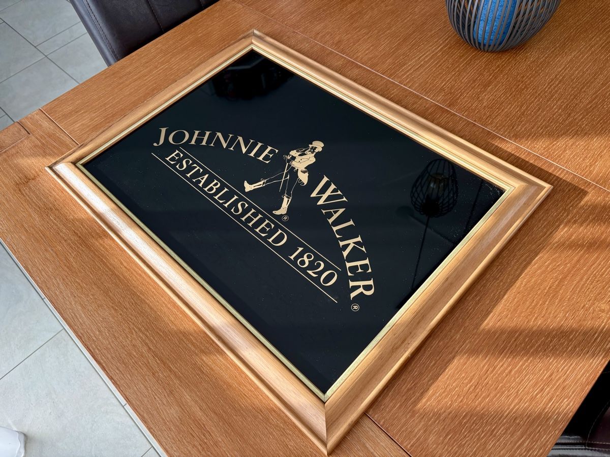 Foto & Immagini: Johnnie Walker Bild mit Glas Vintage – Usato da Gelterkinden venduto da G-Power-Cars 1