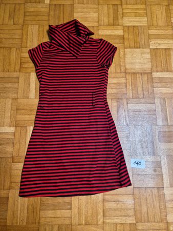 Kleid Grösse 140