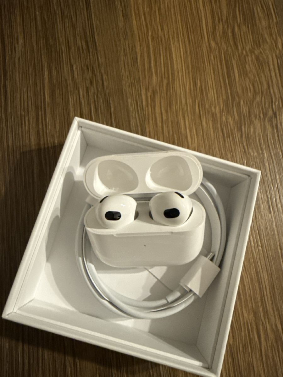 Apple Kopfhörer: Apple AirPods 3. Generation mit Lightning Case neu+Ladekabl – Gebraucht aus Mels von den_8kpk 4