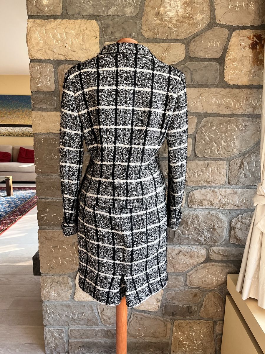 Costumi: MOSCHINO Kostüm Gr. 40 – Usato da Aarau venduto da PPhof96 1
