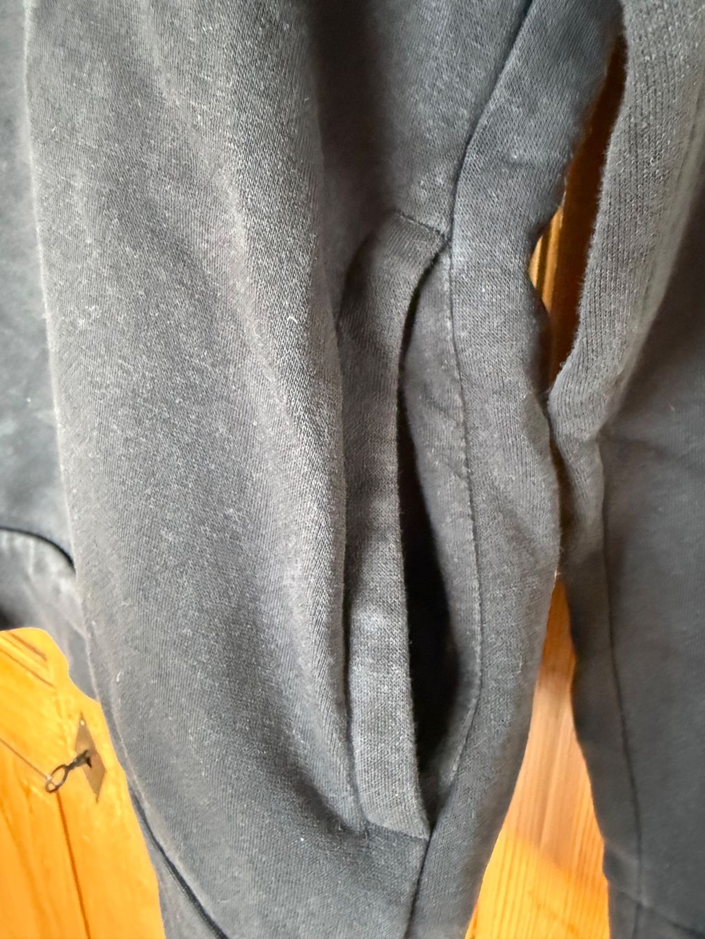 Adidas Pullover & Sweatshirts: Pullover (Adidas) – Gebraucht aus Wiedlisbach von giu_dk6z 2