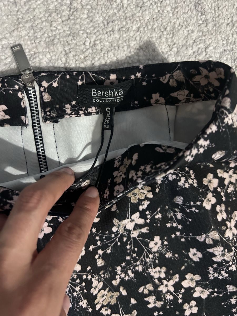 Bershka Gonne: Rock Bershka Blumenmuster  – Usato da Belp venduto da jan_6yvx 2