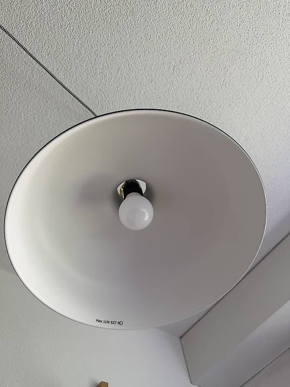 Kronleuchter & Deckenlampen: Hängeleuchte schwarz mit Details in gold – Gebraucht aus Bern von gregnenn 1