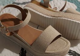 Sandales compensées femme taille 39 beige comme neuves 