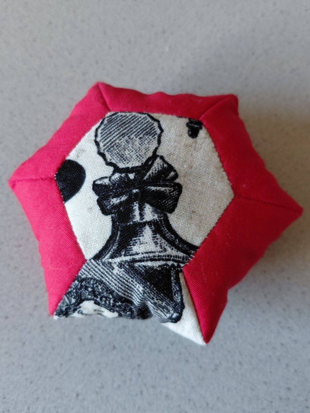 Kissen: Nadelkissen, Handarbeit, Patchwork – Neu (gemäss Beschreibung) aus Winistorf von acreativ4