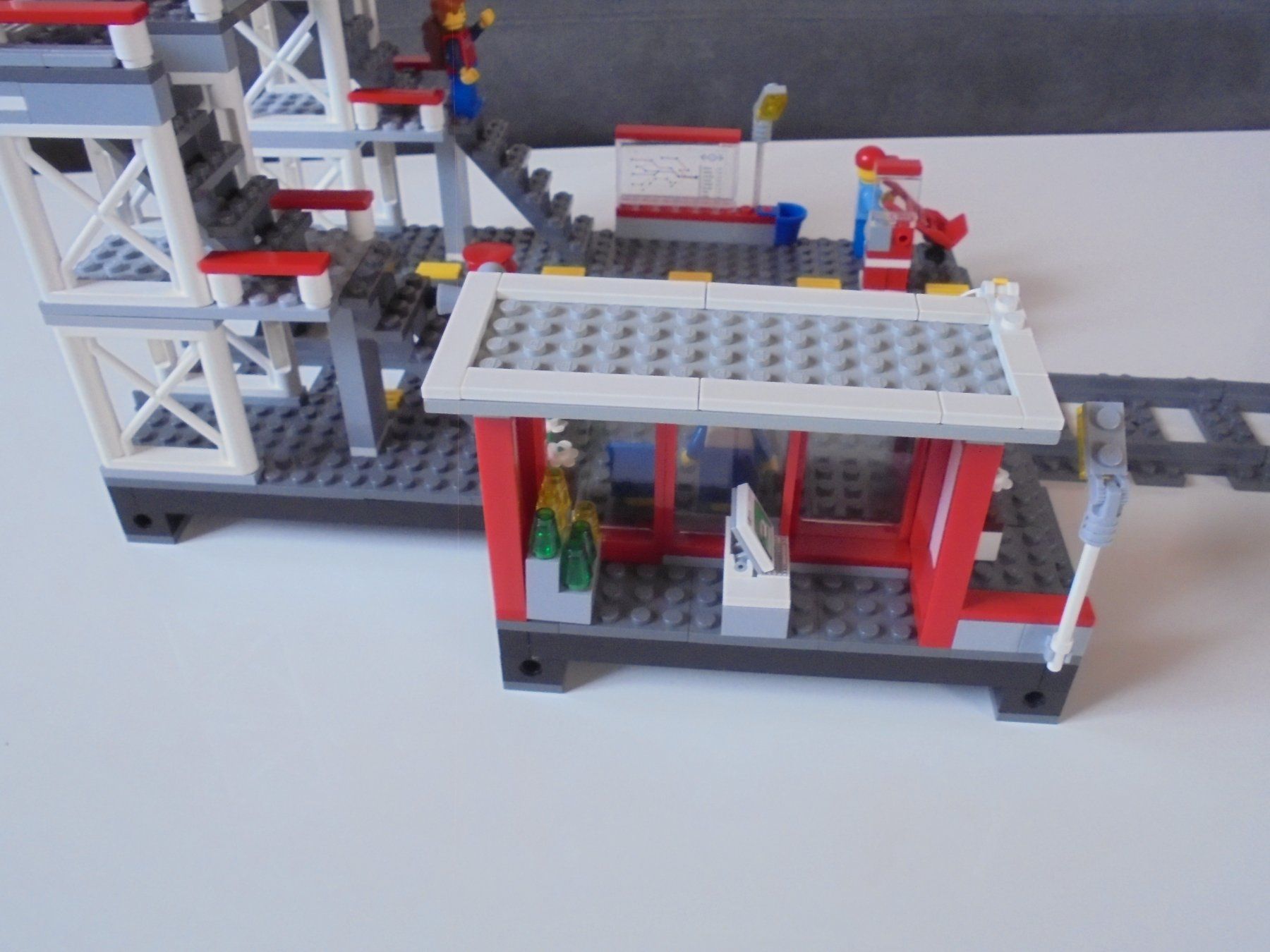Lego Giocattoli: LEGO - EISENBAHN - BAHNHOF - 7937 – Usato da Gelterkinden venduto da ajdt4 4