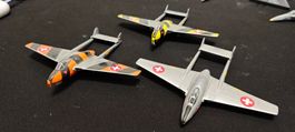 De Havilland DH-100 Vampire, 3x CH Armee, 1:72