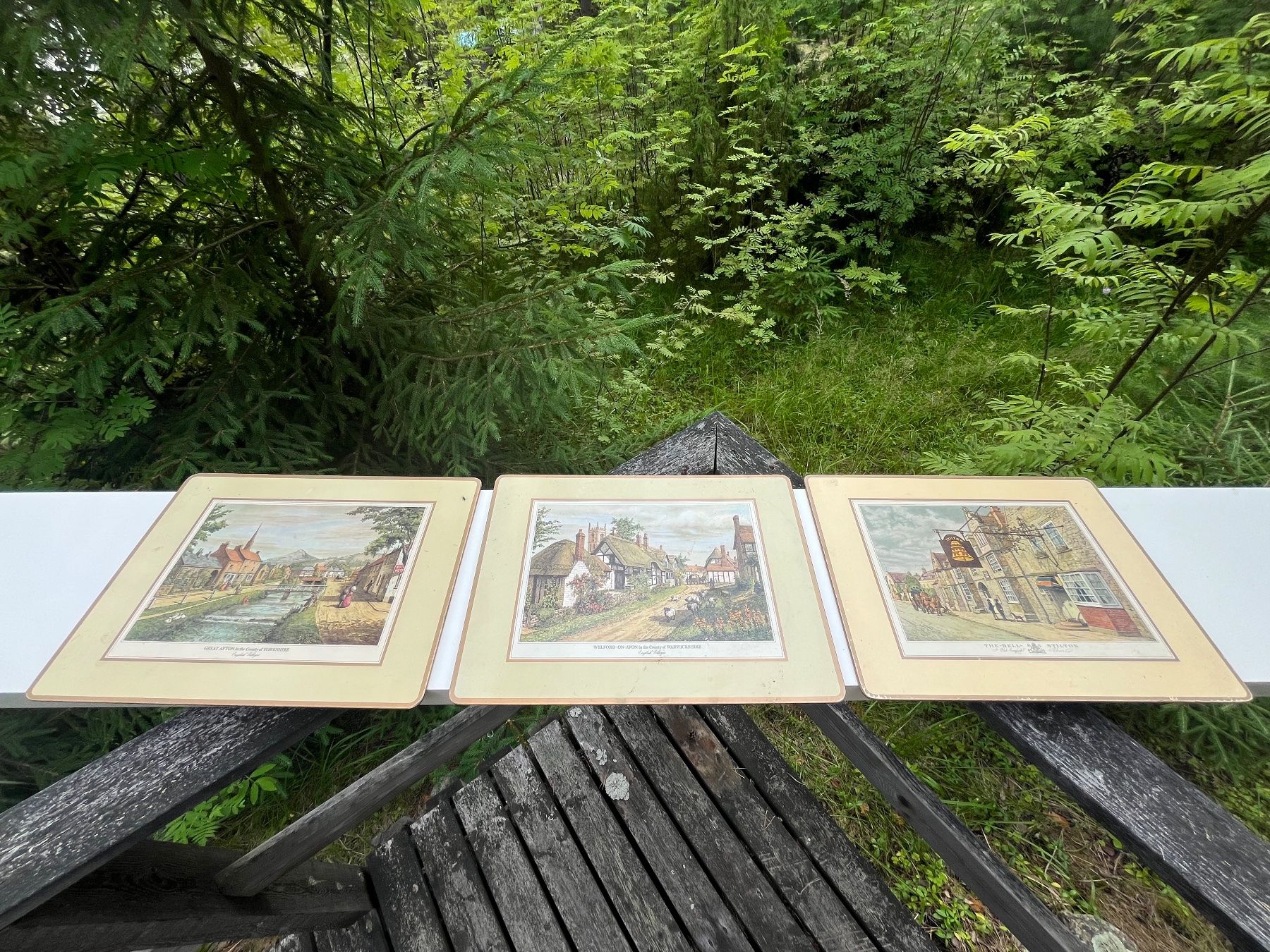Set di tavolo e panche: 3er Set Vintage Tischsets Yorkshire & Warwickshire – Usato da Mettendorf TG venduto da flyingfinn