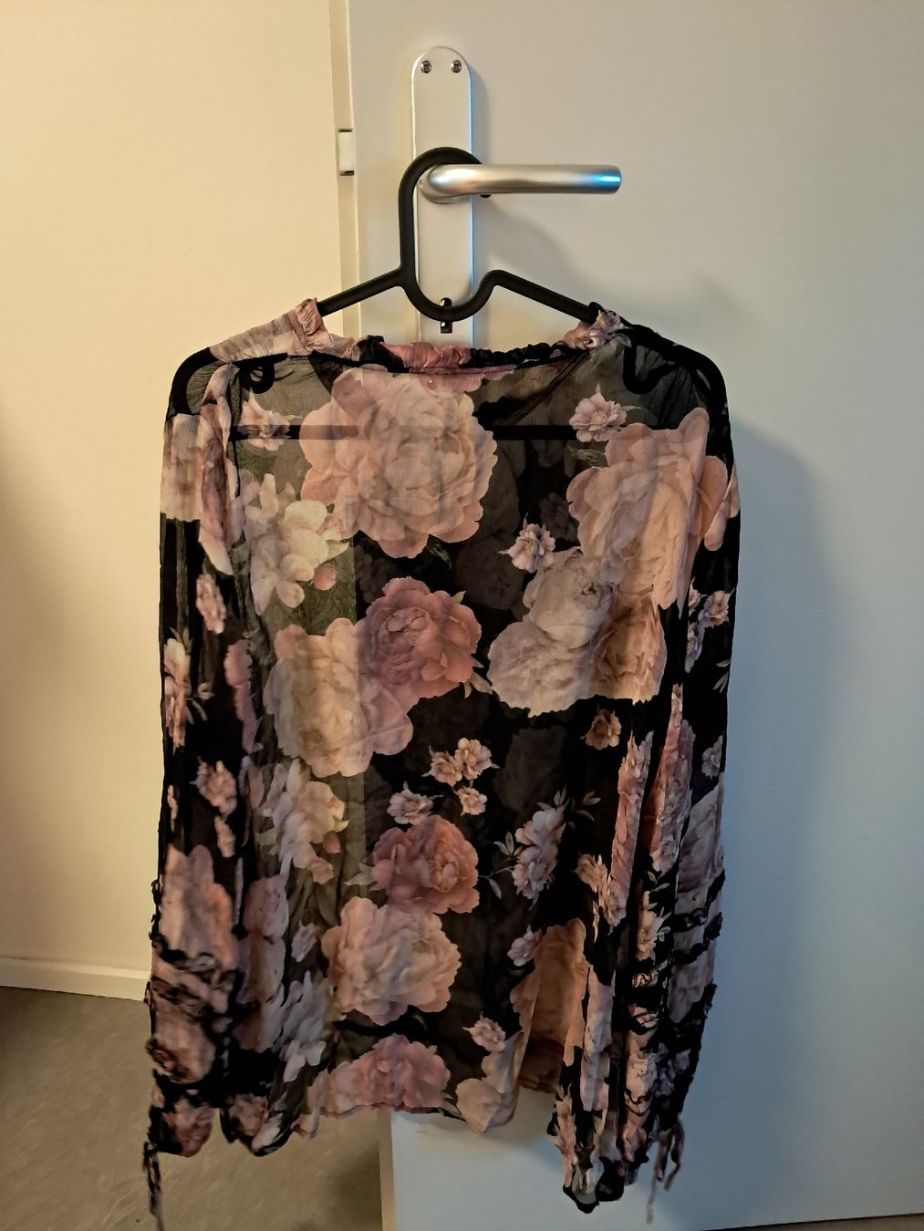 Camicette: Bluse mit Blumenmuster  – Nuovo (secondo la descrizione) da Uster venduto da sop_2fxk 1