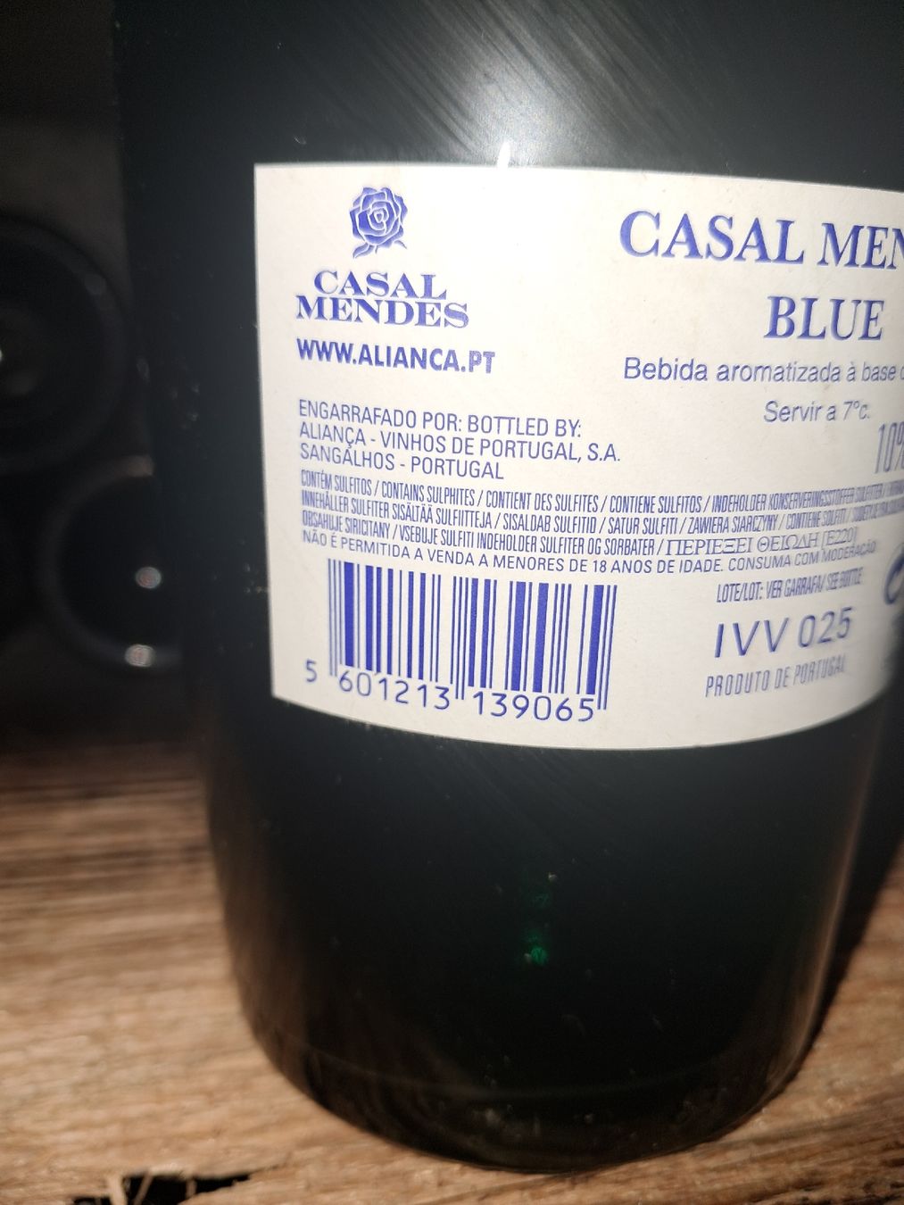 Vino: Casal Mendes Blue – Nuovo e nell'imballaggio originale da Le locle venduto da juliensaran 4