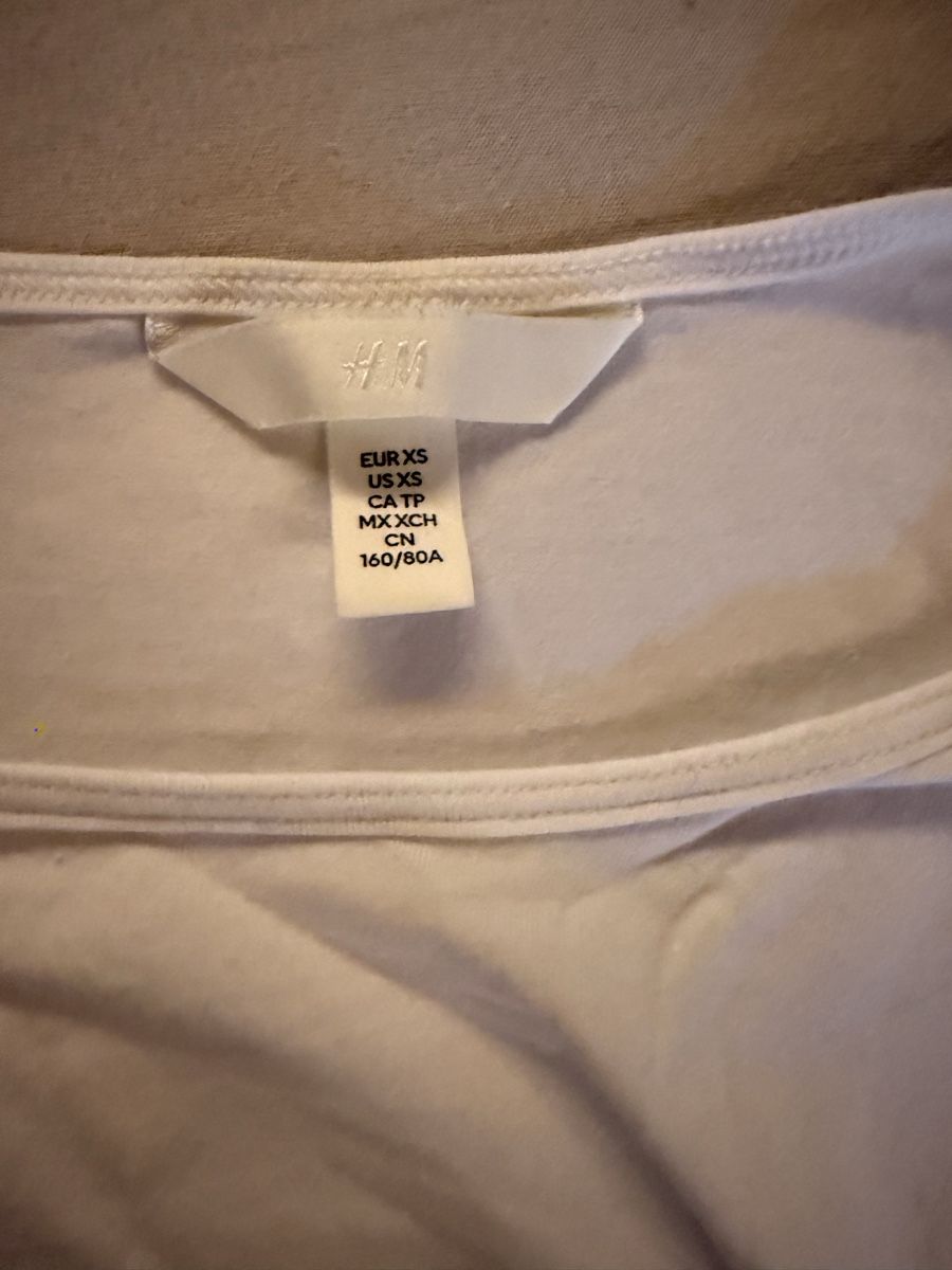 H&M Maglioni & Felpe: Damen Langarmshirt weiss – Usato da Bolligen venduto da lee_orange 2