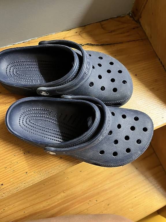 Crocs Scarpe per ragazzi: Crocs 33-34 – Usato da Basel venduto da thi0ja
