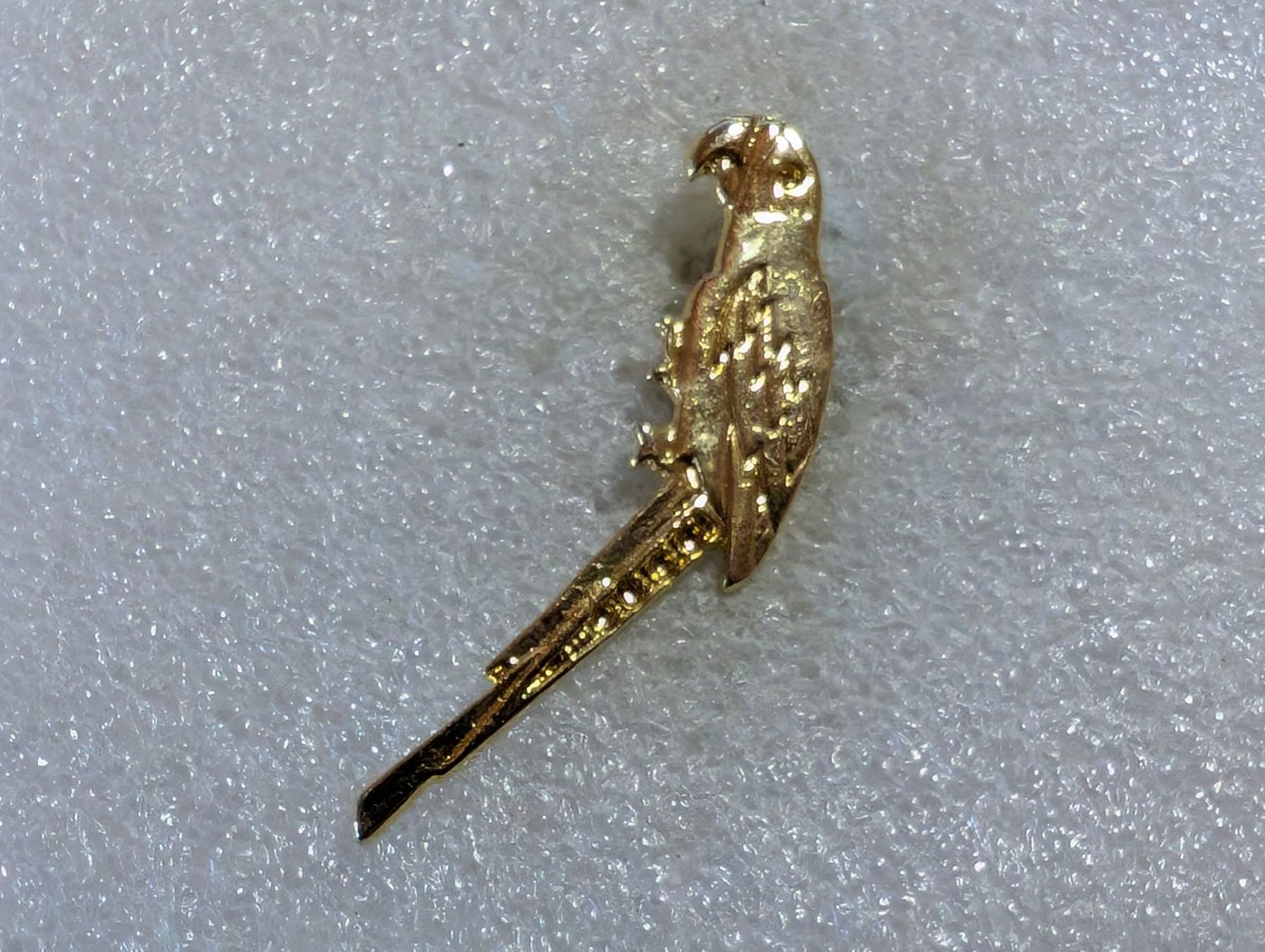 Placchette & Badge: Ansteckpin 228: Papagei – Usato da Oppligen venduto da Pin-Fall-Shop