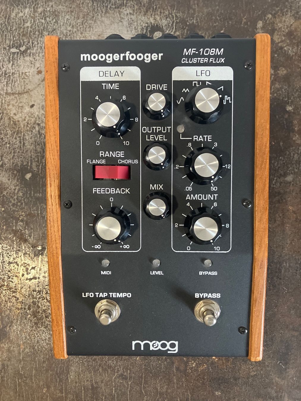 Moog Musikinstrumente: MOOG moogerfooger MF-108M CLUSTER FLUX – Gebraucht aus Zürich von timhaesler