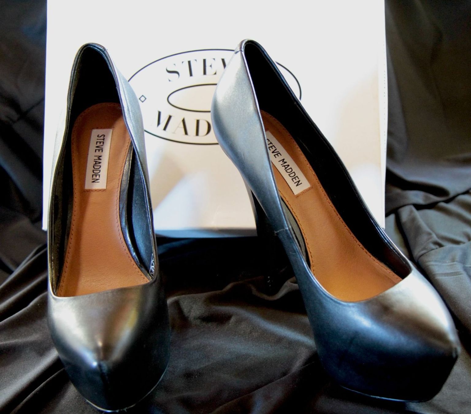 Scarpe da donna: Steve Madden Black Leather Platform Heels Size 39 – Usato da Monthey venduto da 19_karen_84