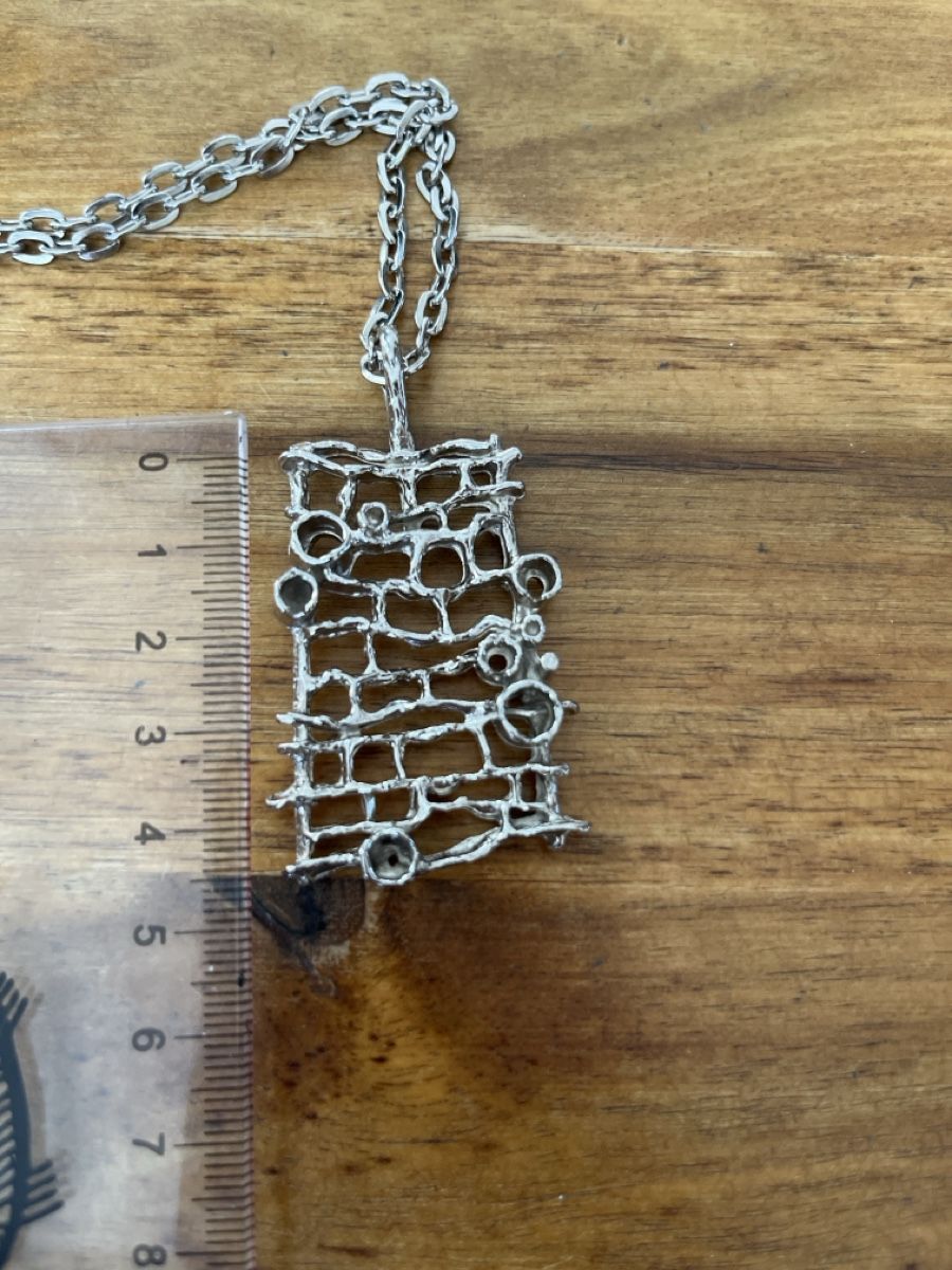 Catenine: Silbrige Kette und Anhänger  – Usato da Dietikon venduto da Ute7092 5