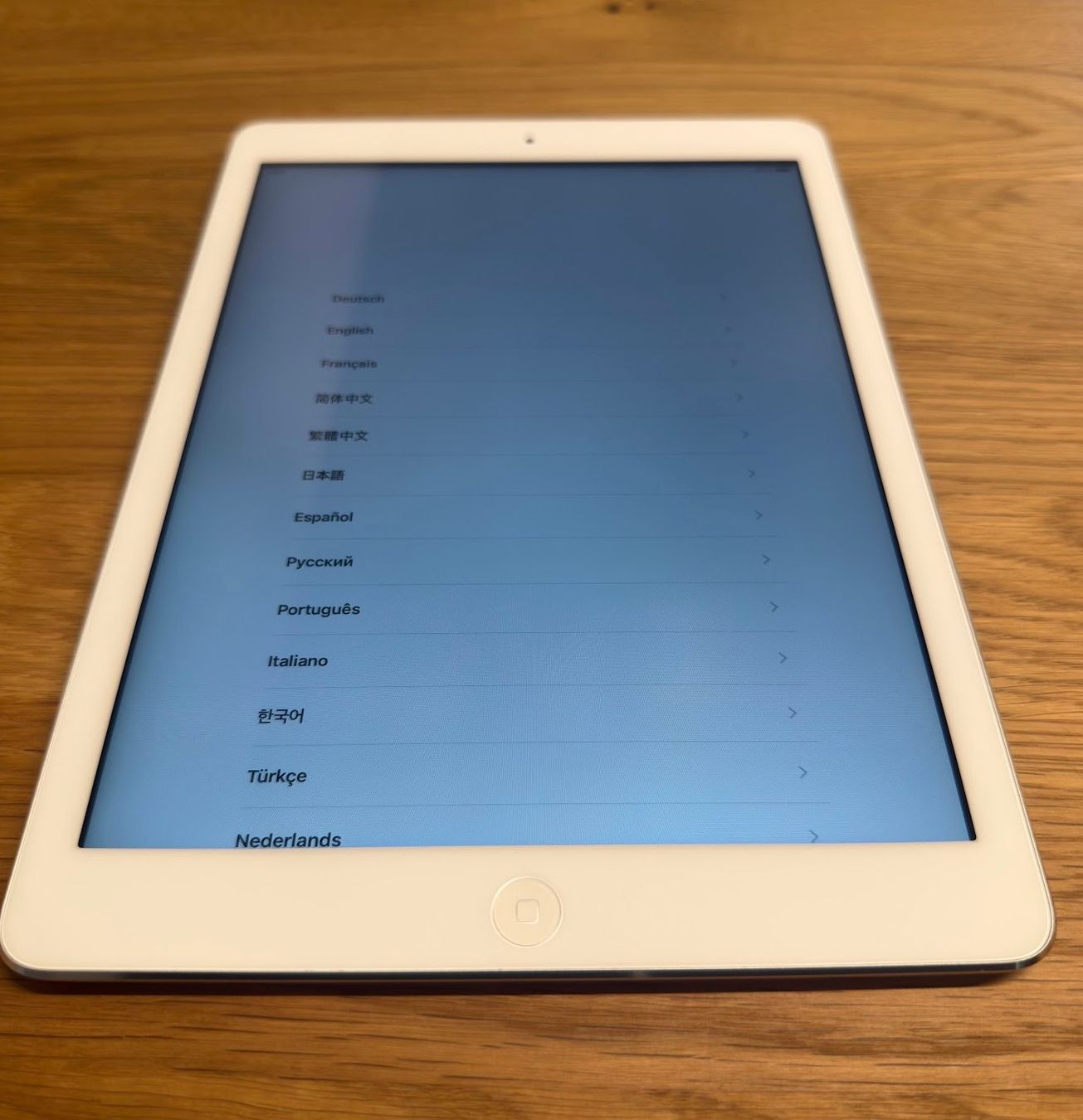 Apple Tablet PC: Apple iPad Air A1474 – Gebraucht aus Ennetbaden von pigwidgeon_ 1