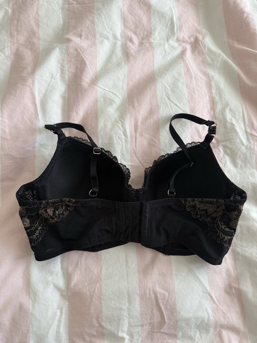 Hunkemöller Altra biancheria intima: Hunkemöller 80D BH – Usato da Wil SG venduto da xrnvani 2