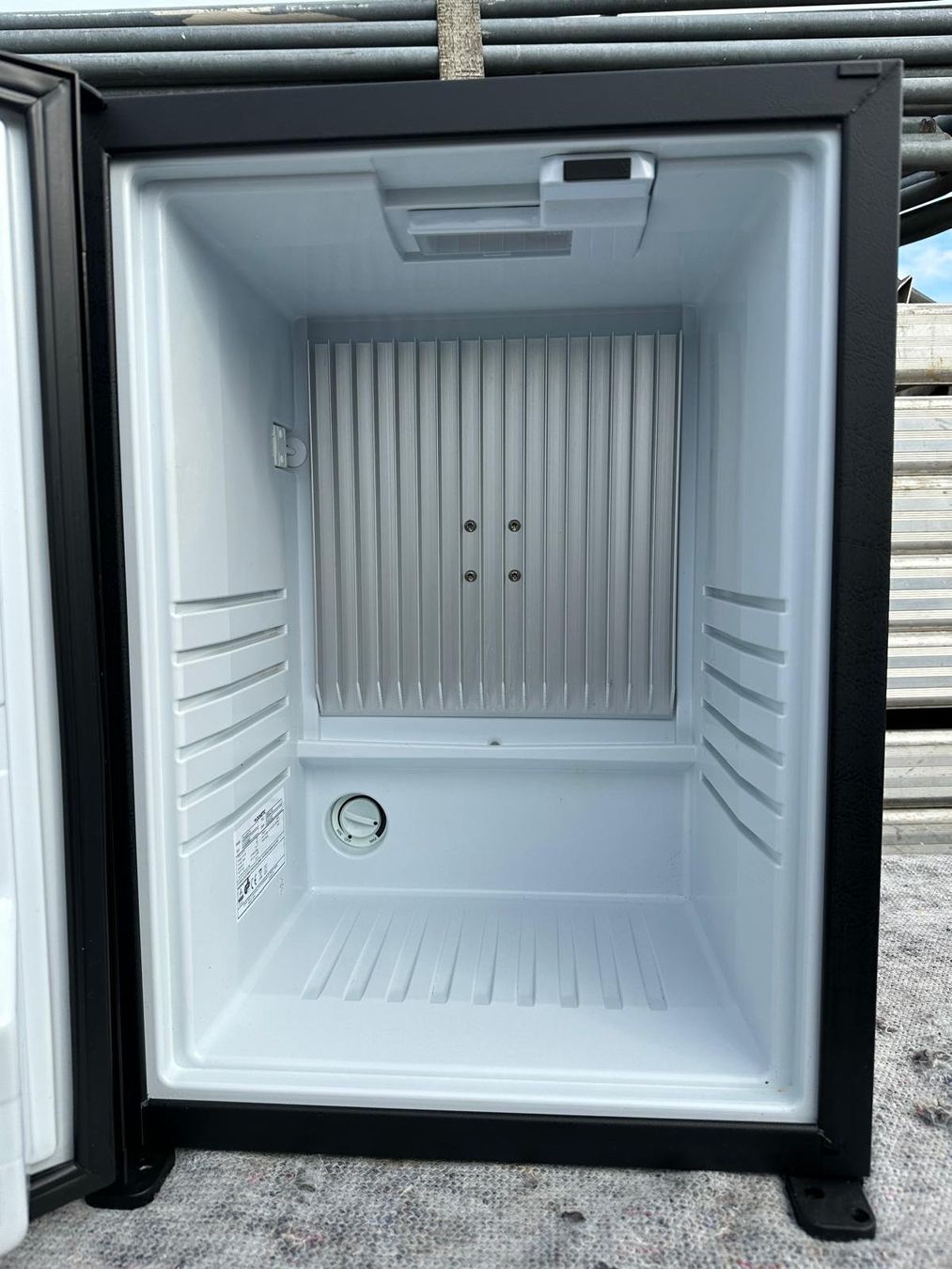 Kühlschrank: Minibar Dometic RH 430 NTE – Gebraucht aus Spreitenbach von Space_X 5