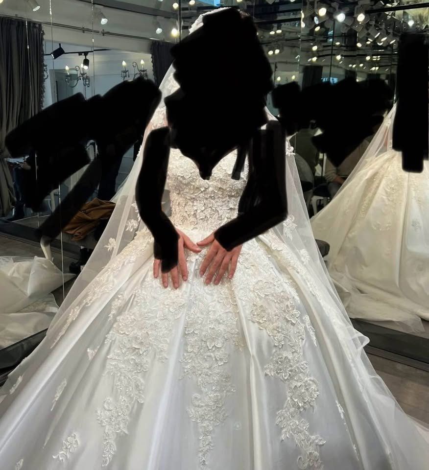 Vestiti: Brautkleid Kleid – Nuovo (secondo la descrizione) da Dänikon ZH venduto da tug_m9b6