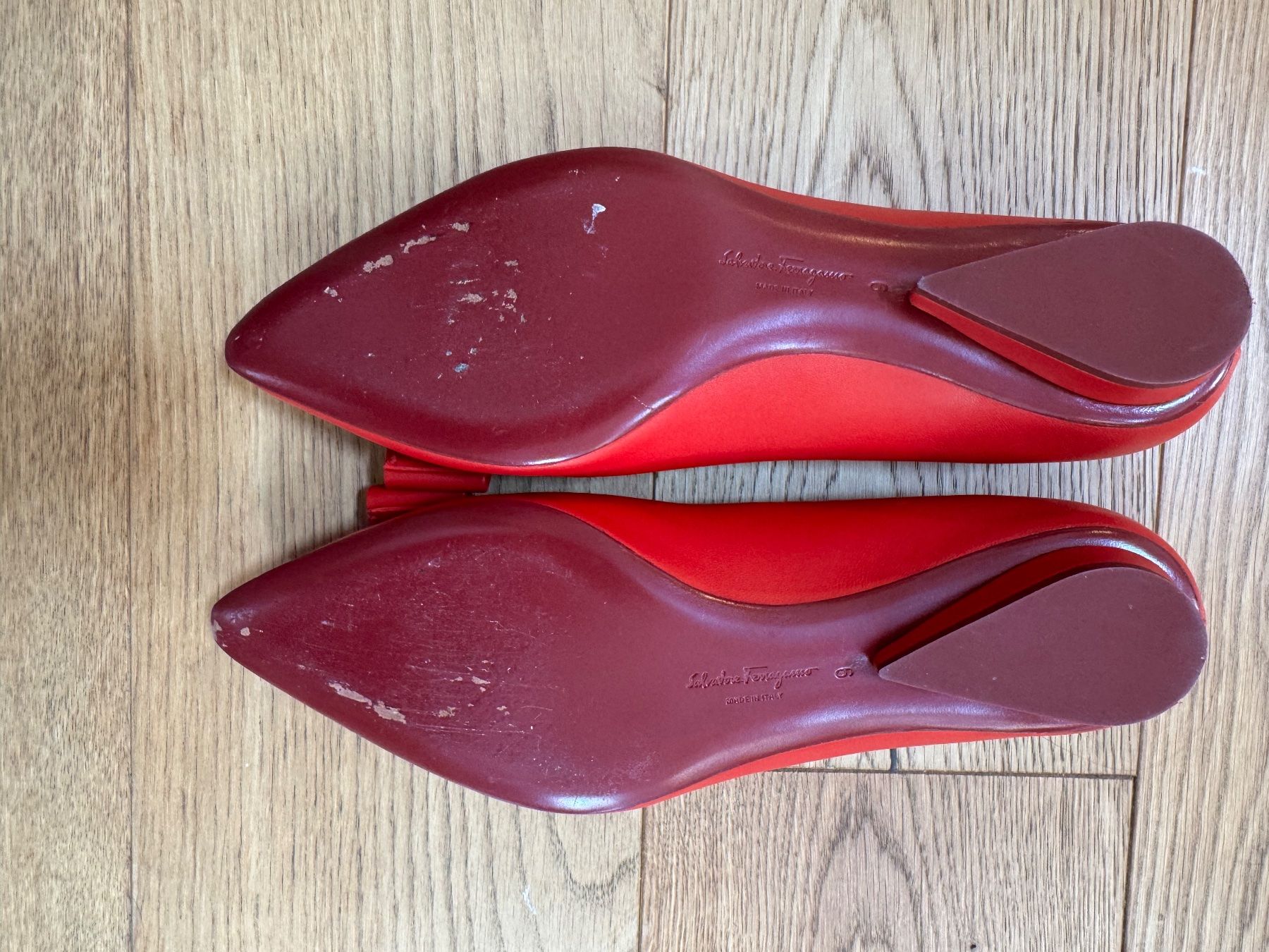 Salvatore Ferragamo Damenschuhe: Salvatore Ferragamo Vera Bow - Flat – Gebraucht aus Zürich von Palma85 1