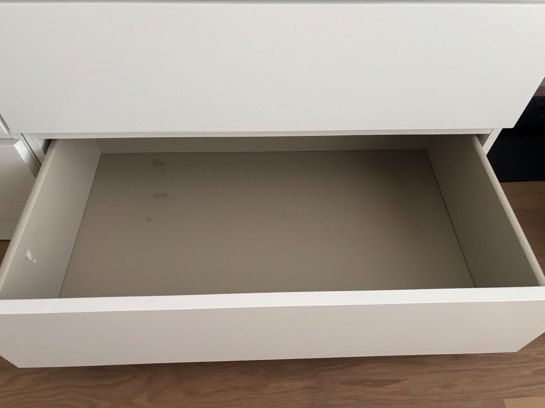 Ikea Cassettiere: 2 Ikea Malm white drawer units – Usato da Zürich venduto da cel_kv7b 6