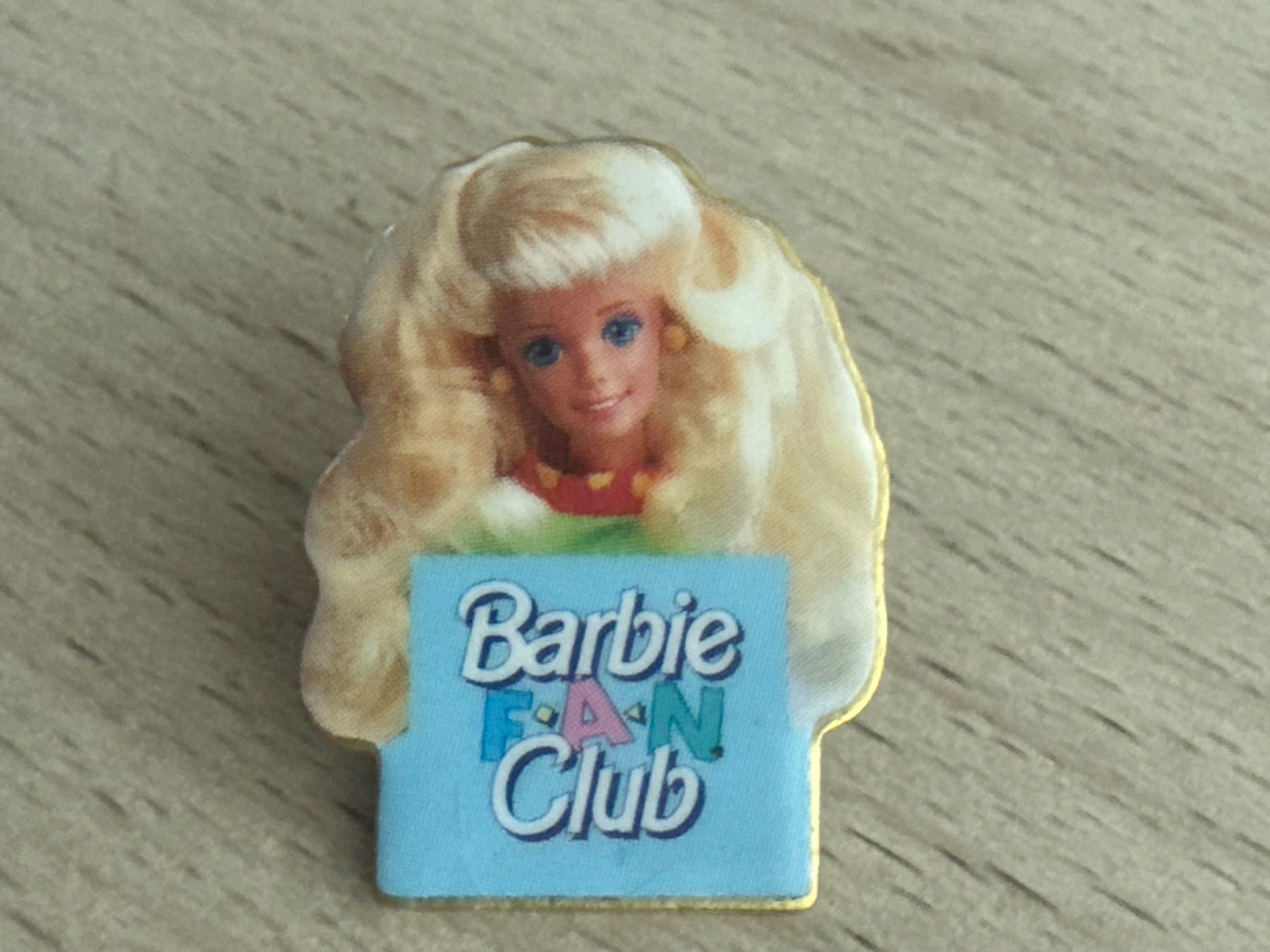 Placchette & Badge: Pin Barbie Fan Club – Usato da Glattbrugg venduto da Schweigmatt