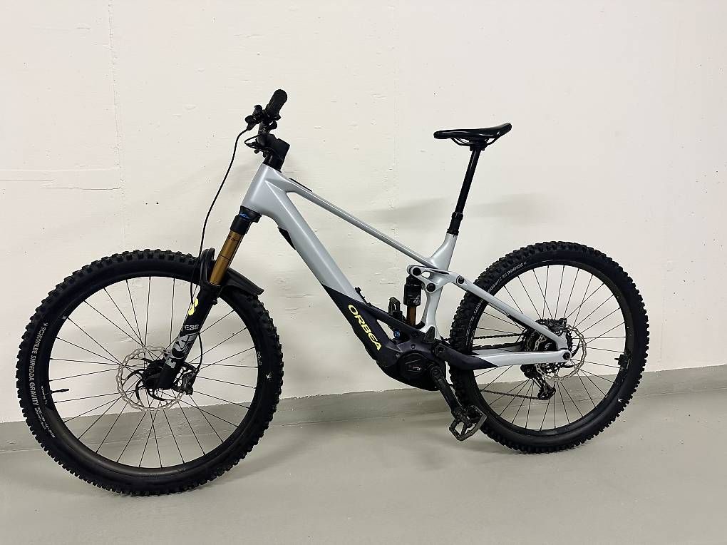 Orbea Biciclette: Orbea Wild M-Team 2025 mit Garantie – Usato da Wallisellen venduto da vs92