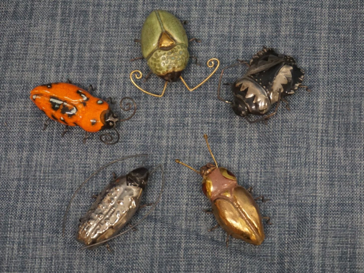 Spille & Fermagli: Dekorative Käfer-Brosche, 5er-Set, Schmuck – Nuovo (secondo la descrizione) da Diessbach b. Büren venduto da Crocharry