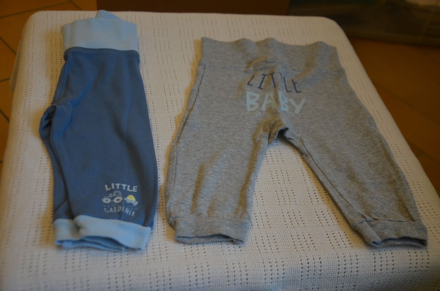 Pantaloni: TAILLE 62-68 - 2 HOSE – Usato da Chiasso venduto da Dolly015