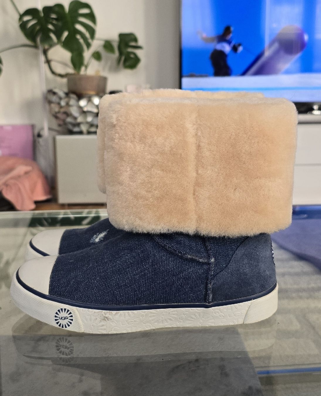 Ugg Scarpe da uomo: UGG Jeansstiefel Gr.37, neu, NP 200CHF – Nuovo (secondo la descrizione) da Baden venduto da Olie7