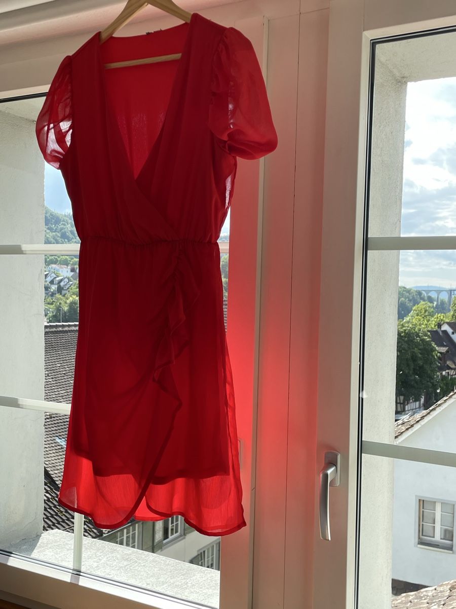 Mango Vestiti: Chiffonkleid von Mango Grösse 36 – Nuovo (secondo la descrizione) da Eglisau venduto da merz07