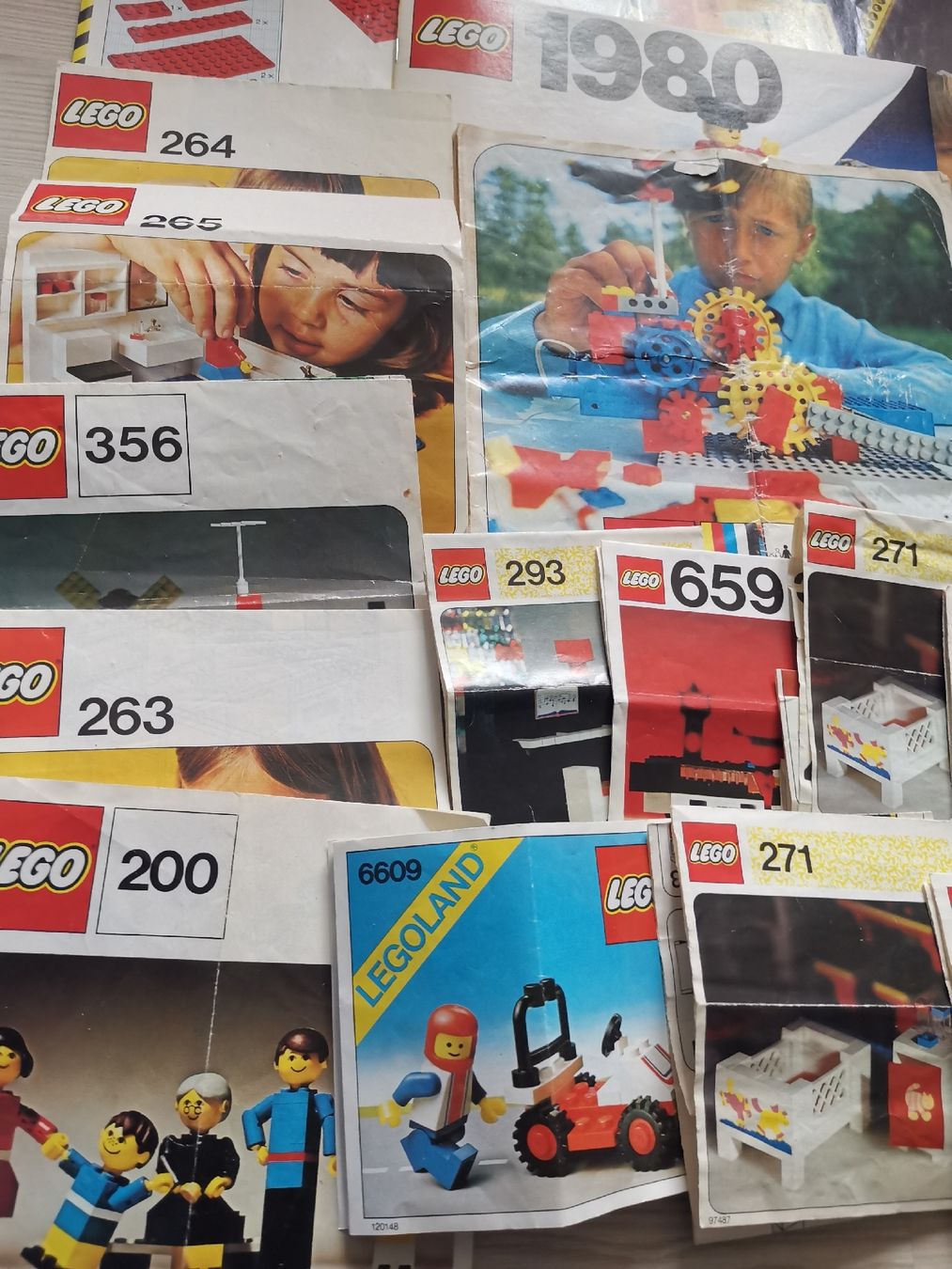 Lego Spielzeuge: Alte Lego Bauanleitungen, Prospekte – Gebraucht aus Effretikon von  3
