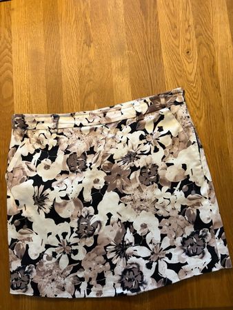 Minirock mit Blumenmotiv, Damen und Teeager, Marke Vila