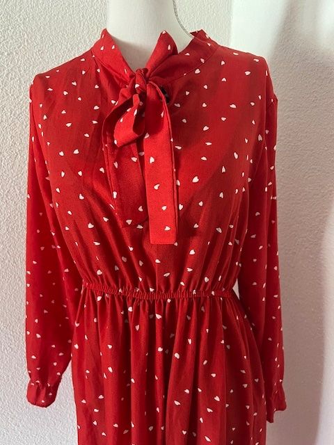 Vestiti: Angenehmes rotes Kleid- elastische Bundweite Gr 34/36 – Nuovo (secondo la descrizione) da Neerach venduto da romiping 4