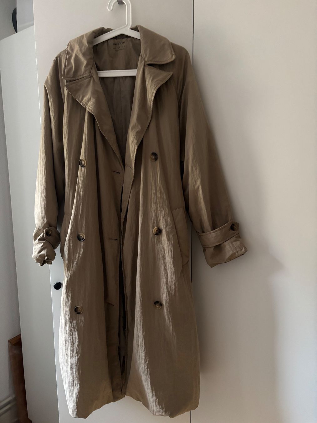 Oysho Cappotti: Trench Kamel M Oysho Sport – Usato da Fribourg venduto da dafral