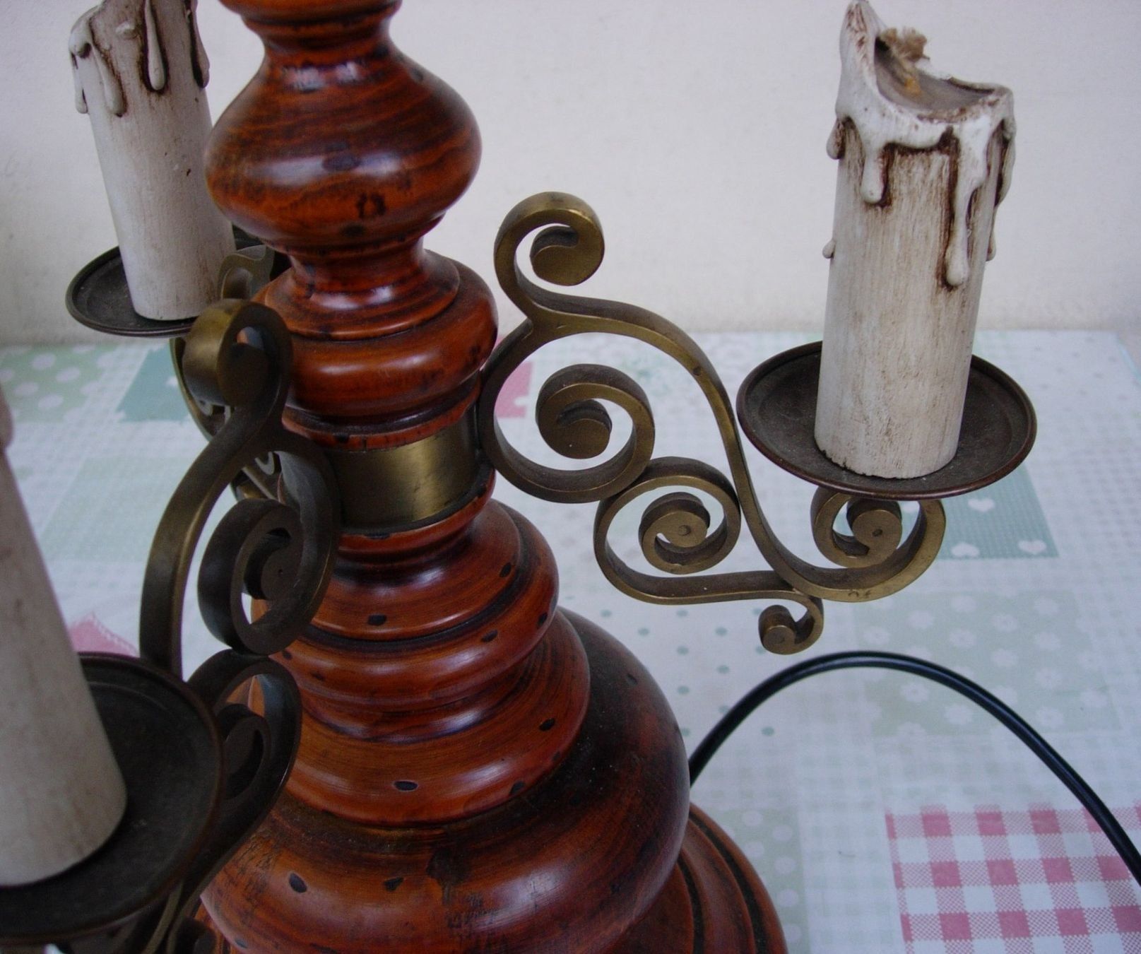 Lampade: Tischlampe – Usato da Basel venduto da Grbina64 9